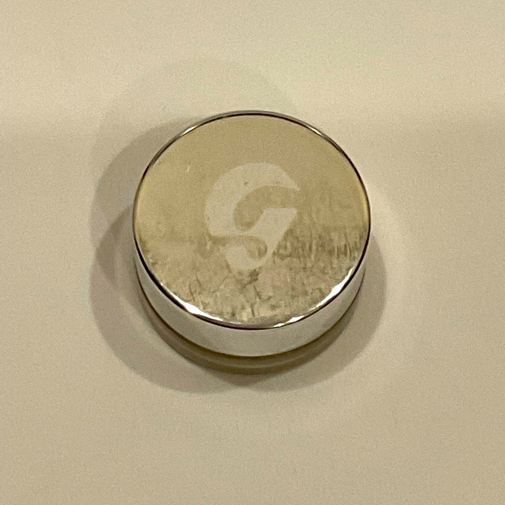 Glossier concealer G11